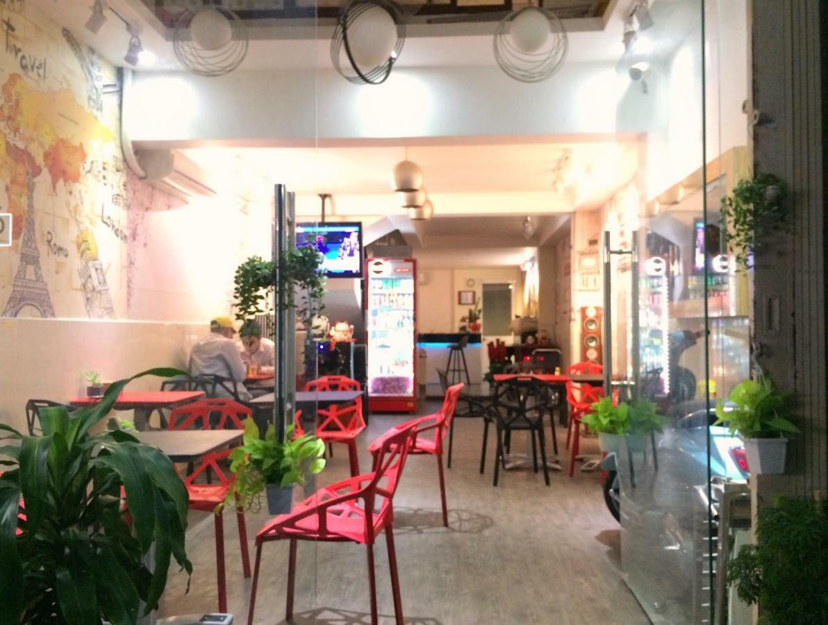 The Lily & Coffee * TP. Hồ Chí Minh